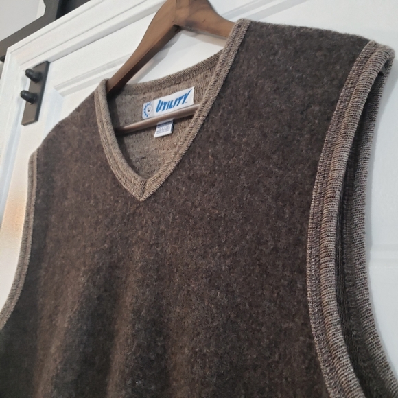 Utility Lambswool Blend Sleeveless V Neck Sweater Mens XL Pullover Classic USA - Picture 3 of 5